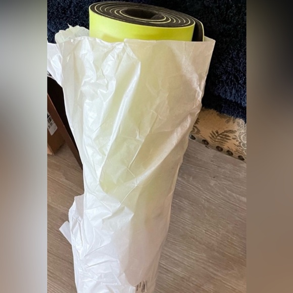 Alo Yoga Warrior Mat Bundle in Highlighter - INCL Mat. Grip Towel, Block - Picture 9 of 14